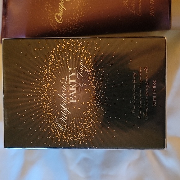 Outspoken party by Fergie - Picture 2 of 4